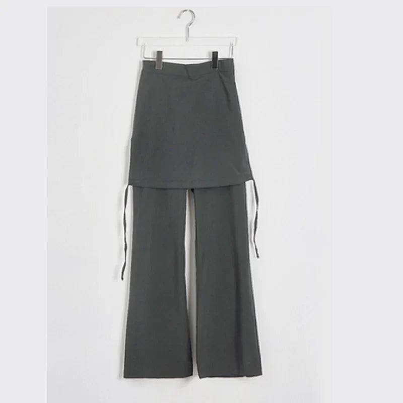Pantalón con falda superpuesta