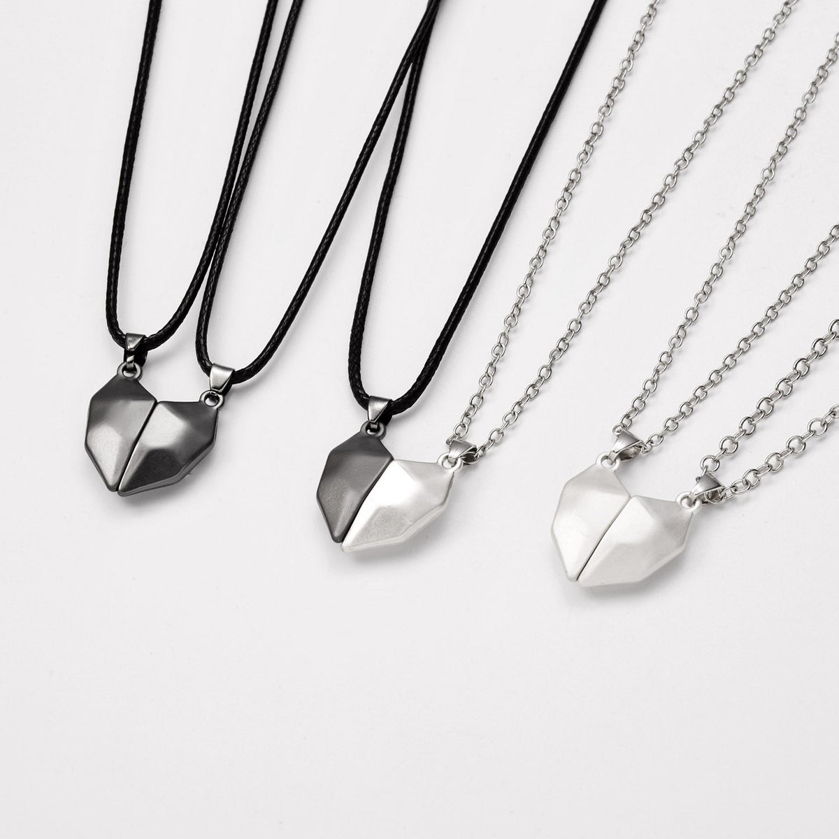 Collar con pareja magnética