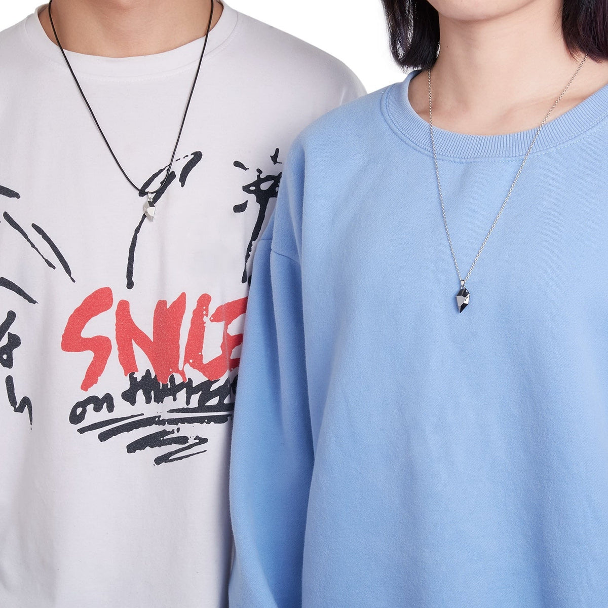 Collar con pareja magnética