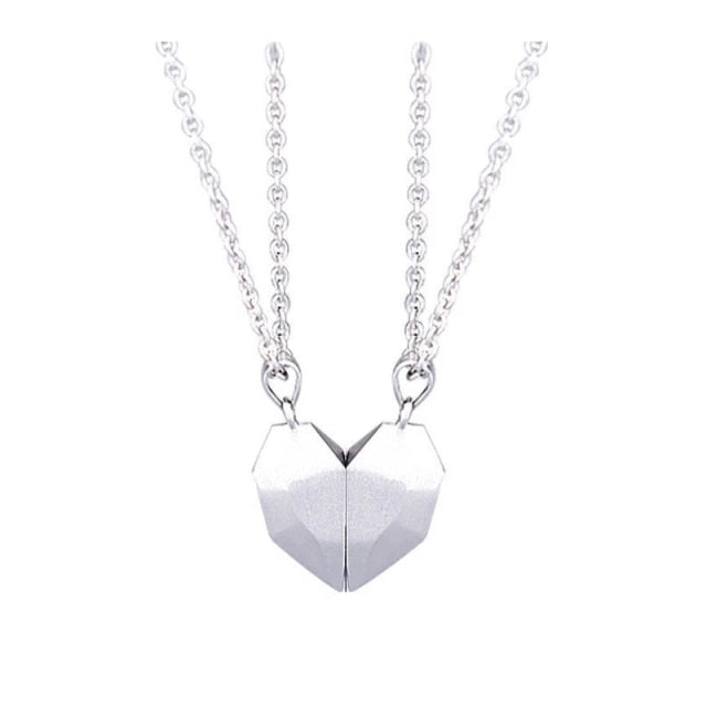 Collar con pareja magnética