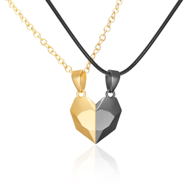 Collar con pareja magnética